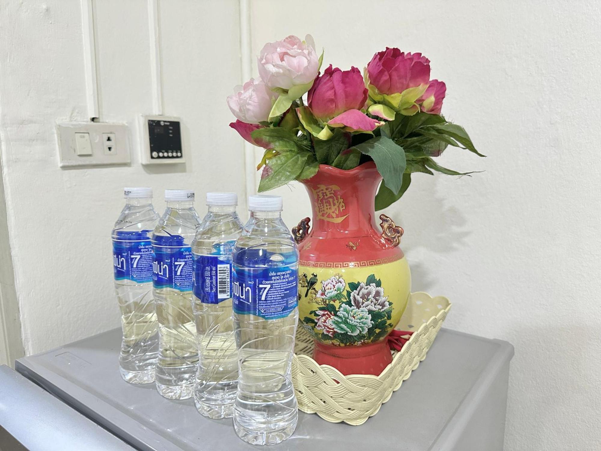 Longzhu Guesthouse Bangkok Eksteriør bilde